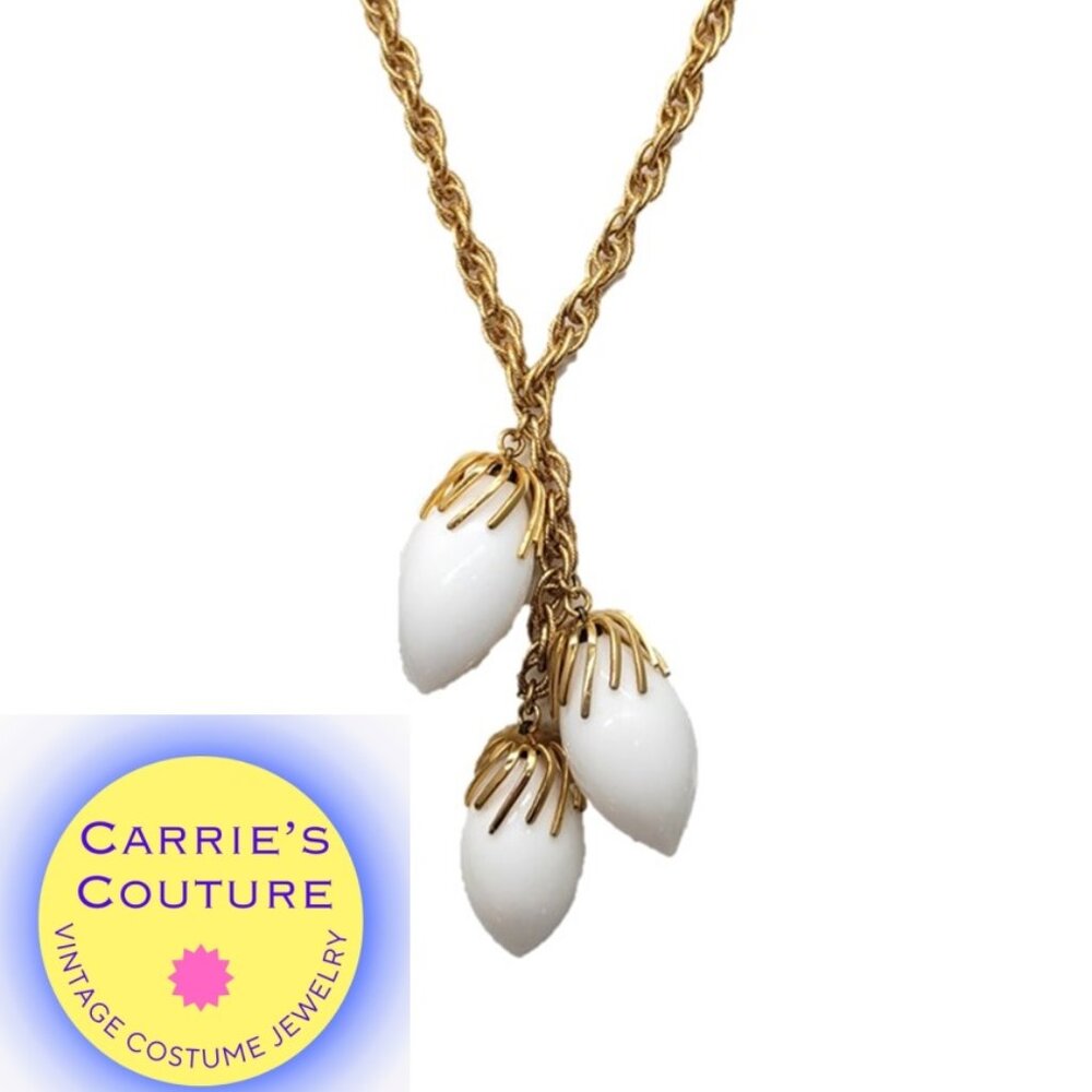 Vintage 1960s Signed Napier Goldtone White Resin Drops Necklace